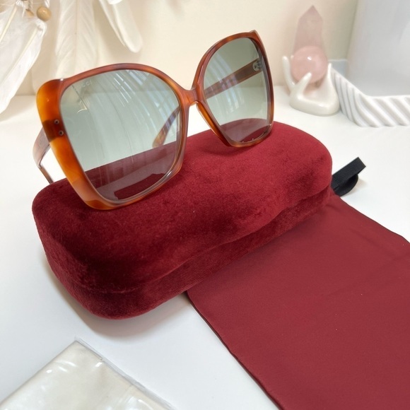 Gucci Havana Brown / Green Butterfly Shape Sunglasses main image 12